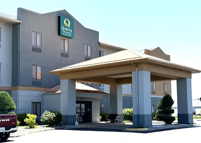 Quality Route 66 Hotel 4*
