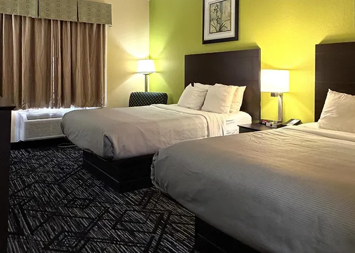 Quality Route 66 Hotel 4*