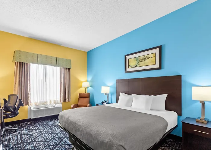 Quality Route 66 Hotel 4*